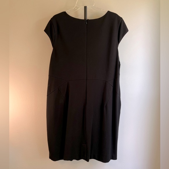 Mix by 41 Hawthorne Plus Size 3X Black V Neck Cap Sleeve Sheath Dress - Picture 2 of 7